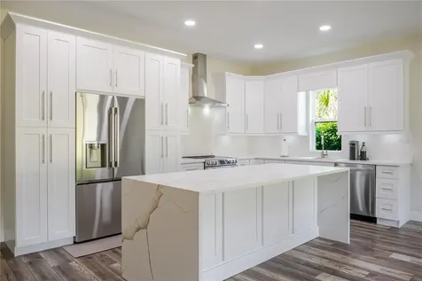 807 Garden Oaks Square Seffner FL 33584