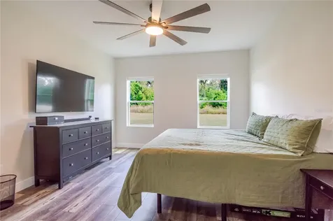 807 Garden Oaks Square Seffner FL 33584