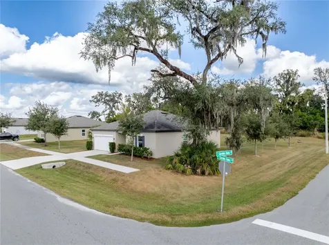 807 Garden Oaks Square Seffner FL 33584