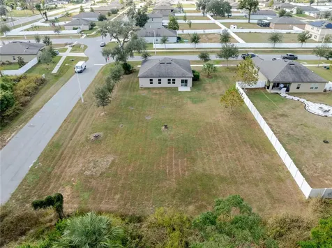 807 Garden Oaks Square Seffner FL 33584