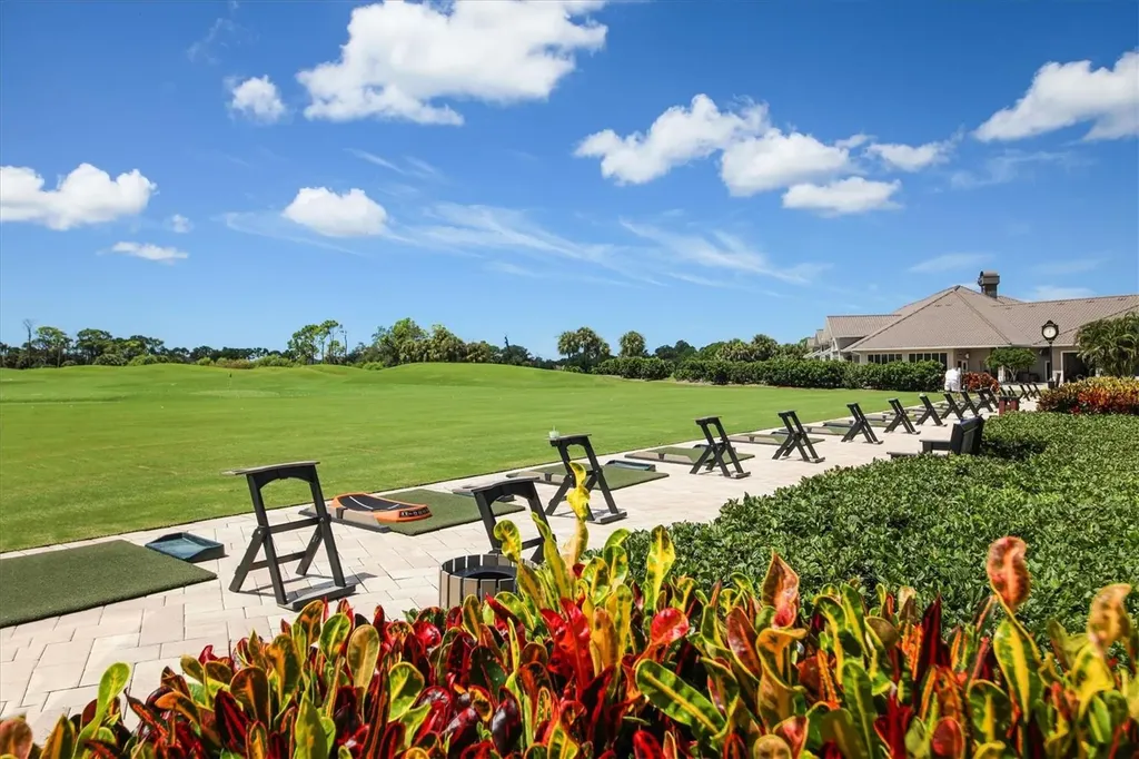 9320 Clubside Circle Sarasota FL 34238