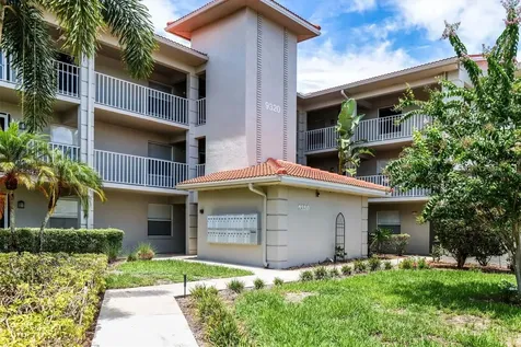 9320 Clubside Circle Sarasota FL 34238