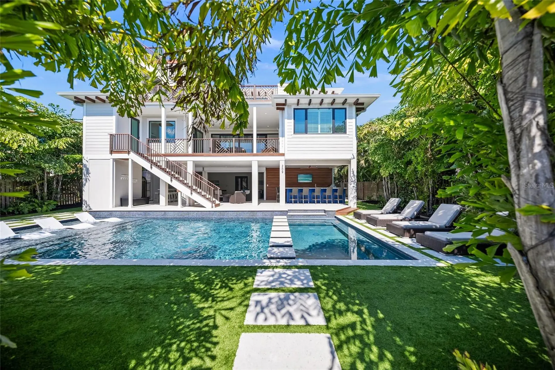 209 Willow Avenue Anna Maria FL 34216