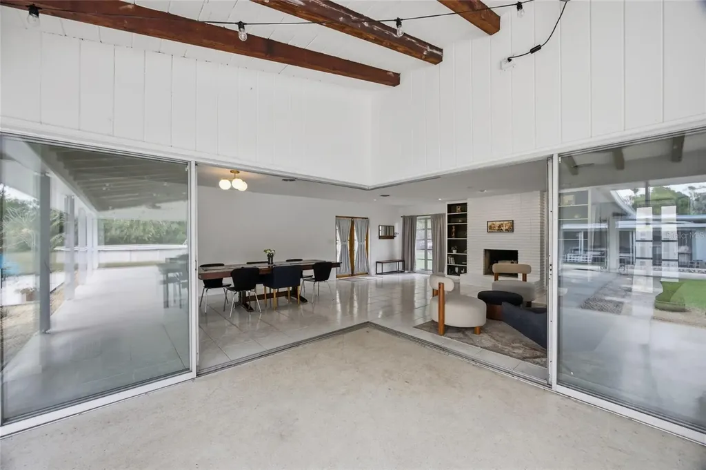 615 Fontana Lane Bradenton FL 34209