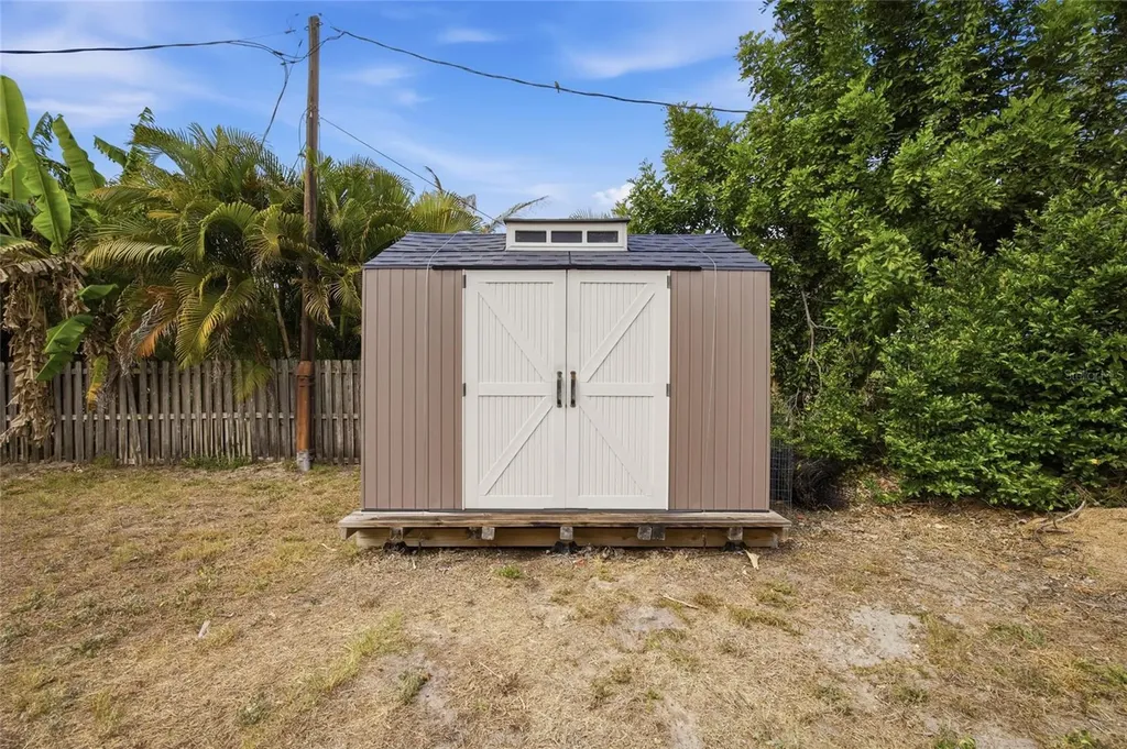 615 Fontana Lane Bradenton FL 34209