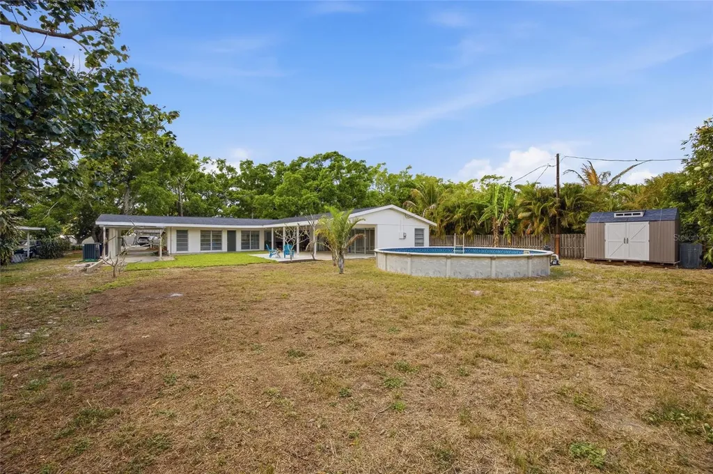 615 Fontana Lane Bradenton FL 34209