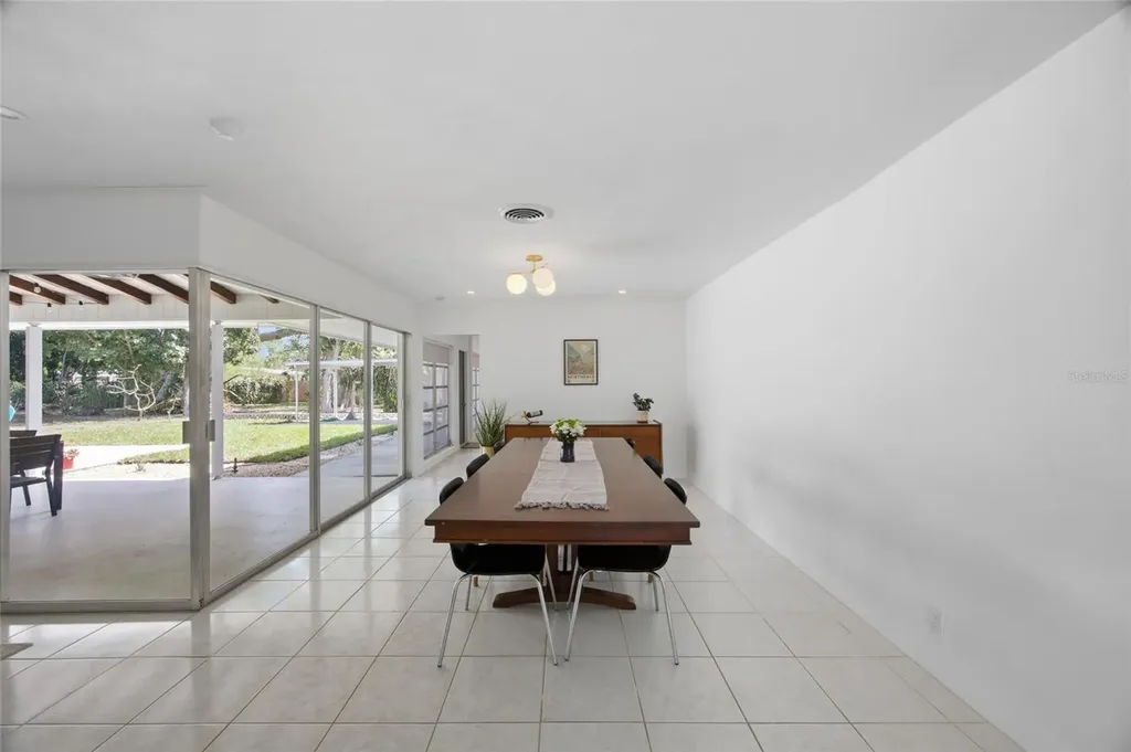 615 Fontana Lane Bradenton FL 34209