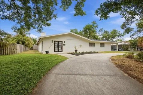 615 Fontana Lane Bradenton FL 34209