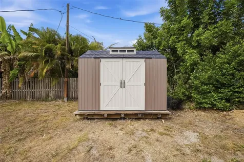 615 Fontana Lane Bradenton FL 34209