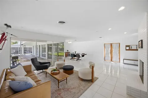 615 Fontana Lane Bradenton FL 34209