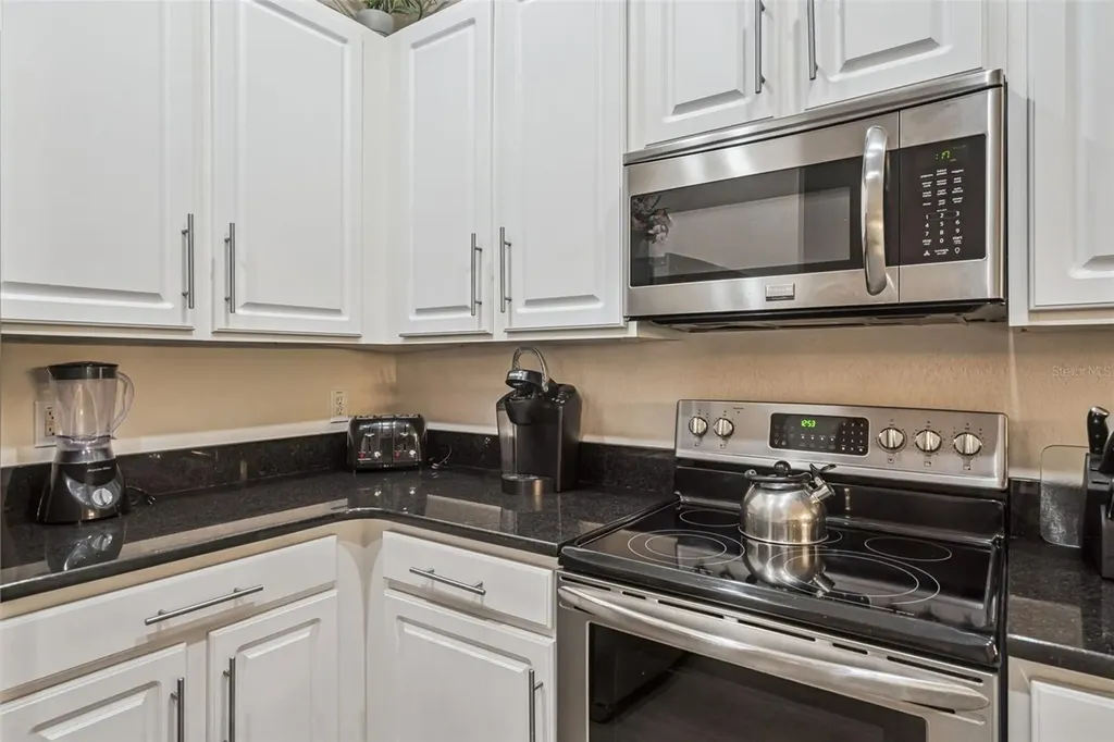 810 Lucaya Loop Davenport FL 33897
