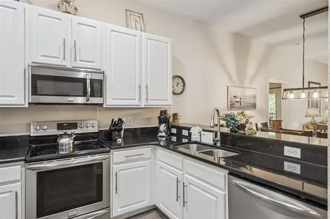 810 Lucaya Loop Davenport FL 33897