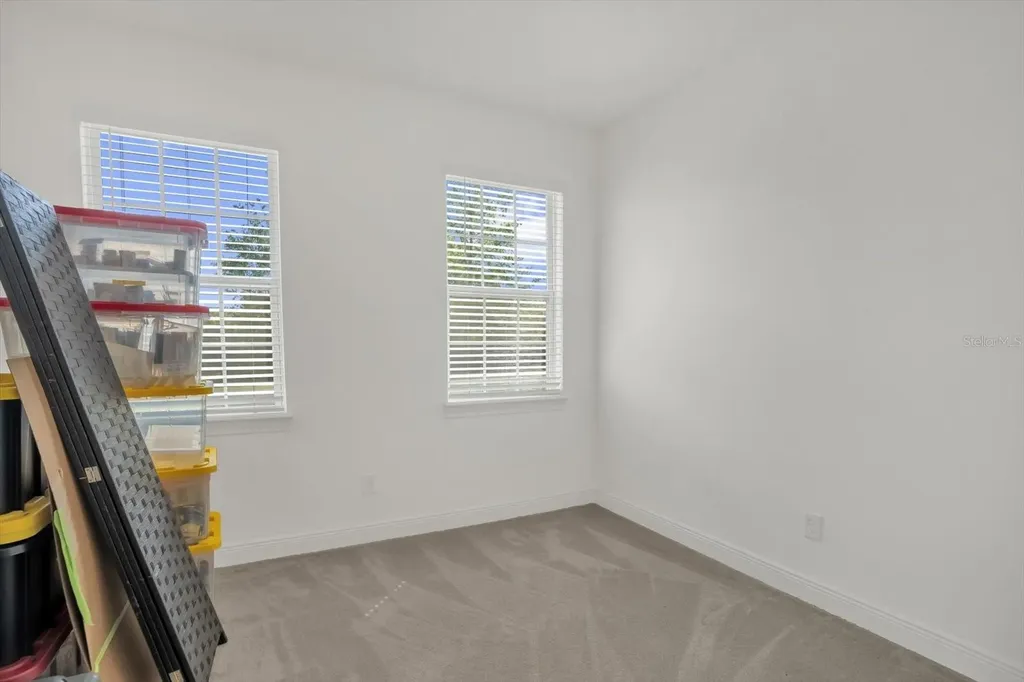 699 S Dixie Drive Howey In The Hills FL 34737