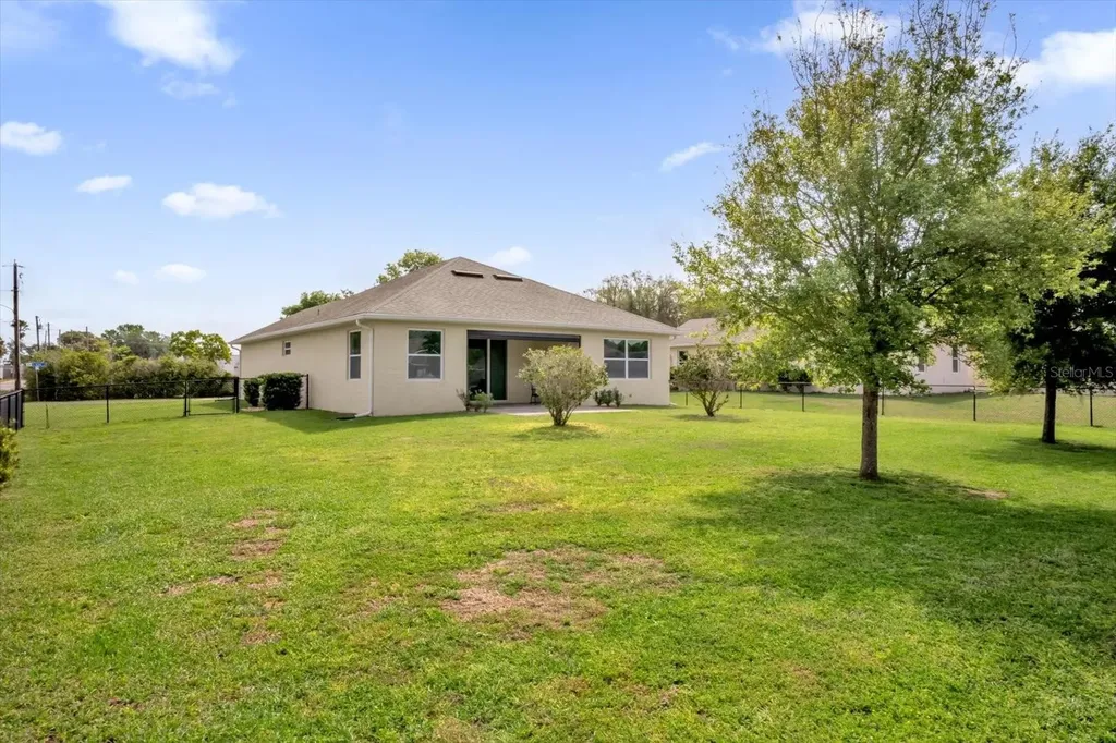 699 S Dixie Drive Howey In The Hills FL 34737