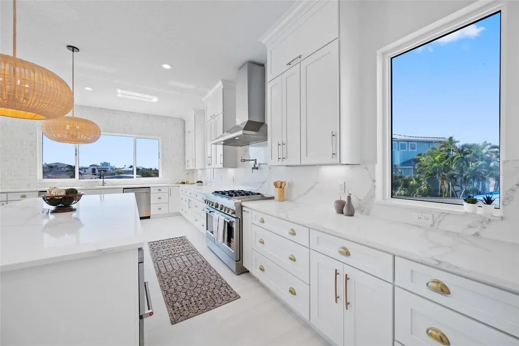 11460 7th Street E Treasure Island FL 33706