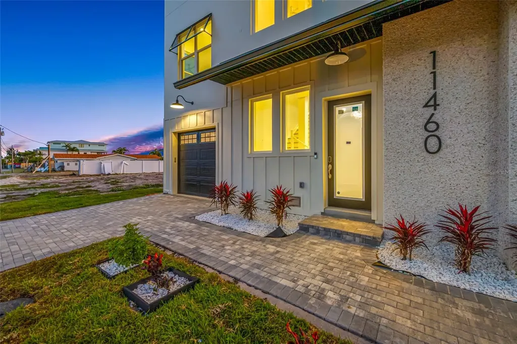11460 7th Street E Treasure Island FL 33706