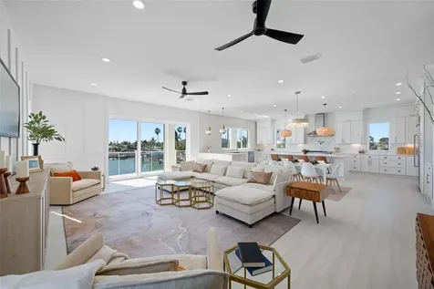 11460 7th Street E Treasure Island FL 33706