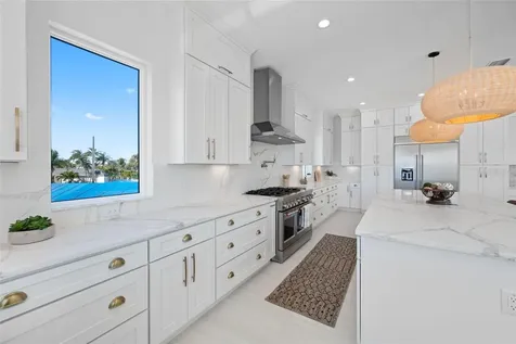 11460 7th Street E Treasure Island FL 33706