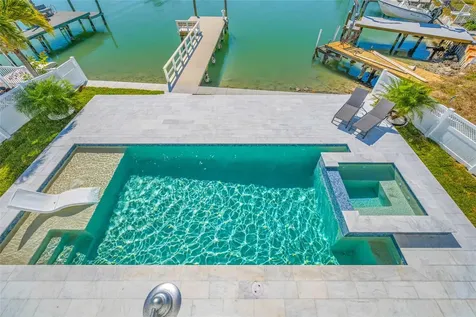 11460 7th Street E Treasure Island FL 33706