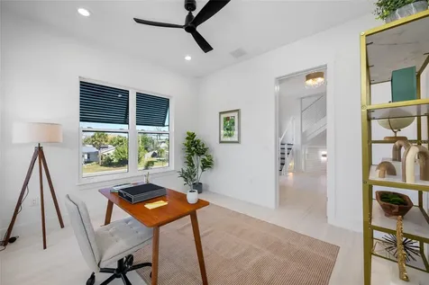 11460 7th Street E Treasure Island FL 33706