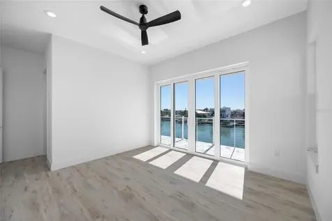 11460 7th Street E Treasure Island FL 33706