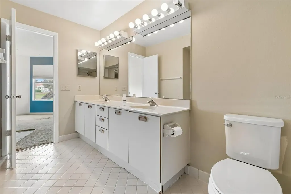 6000 Bahia Del Mar Circle St Petersburg FL 33715