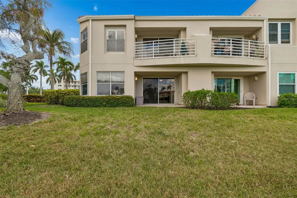 6000 Bahia Del Mar Circle St Petersburg FL 33715