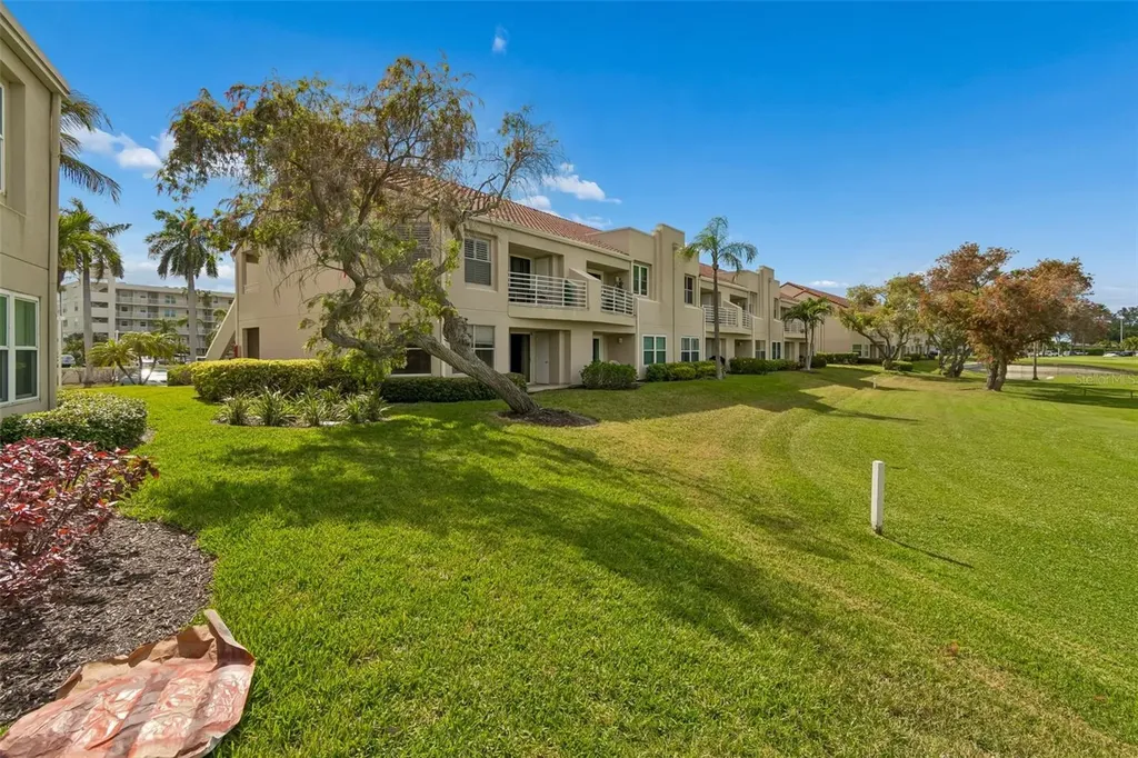 6000 Bahia Del Mar Circle St Petersburg FL 33715