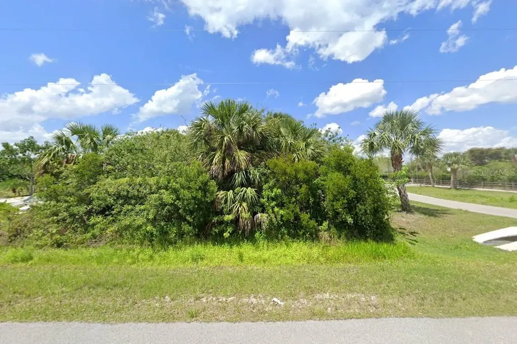 365 41st Avenue NW Naples FL 34120