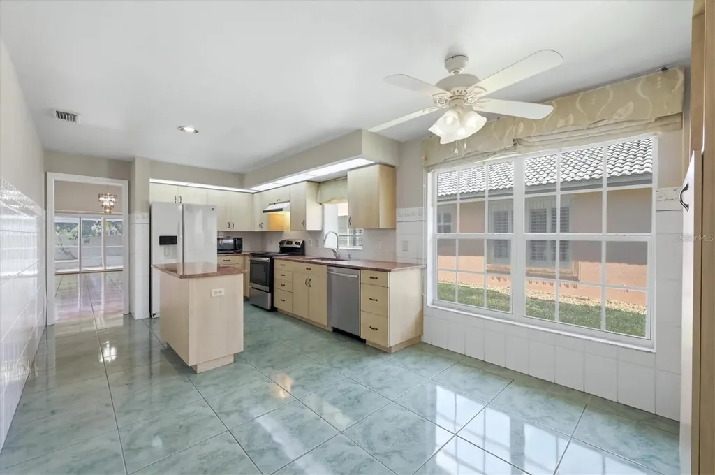 4738 Dundee Drive Bradenton FL 34210