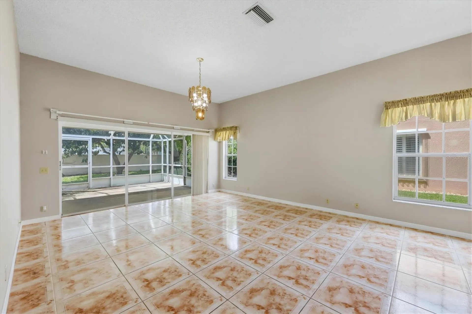 4738 Dundee Drive Bradenton FL 34210