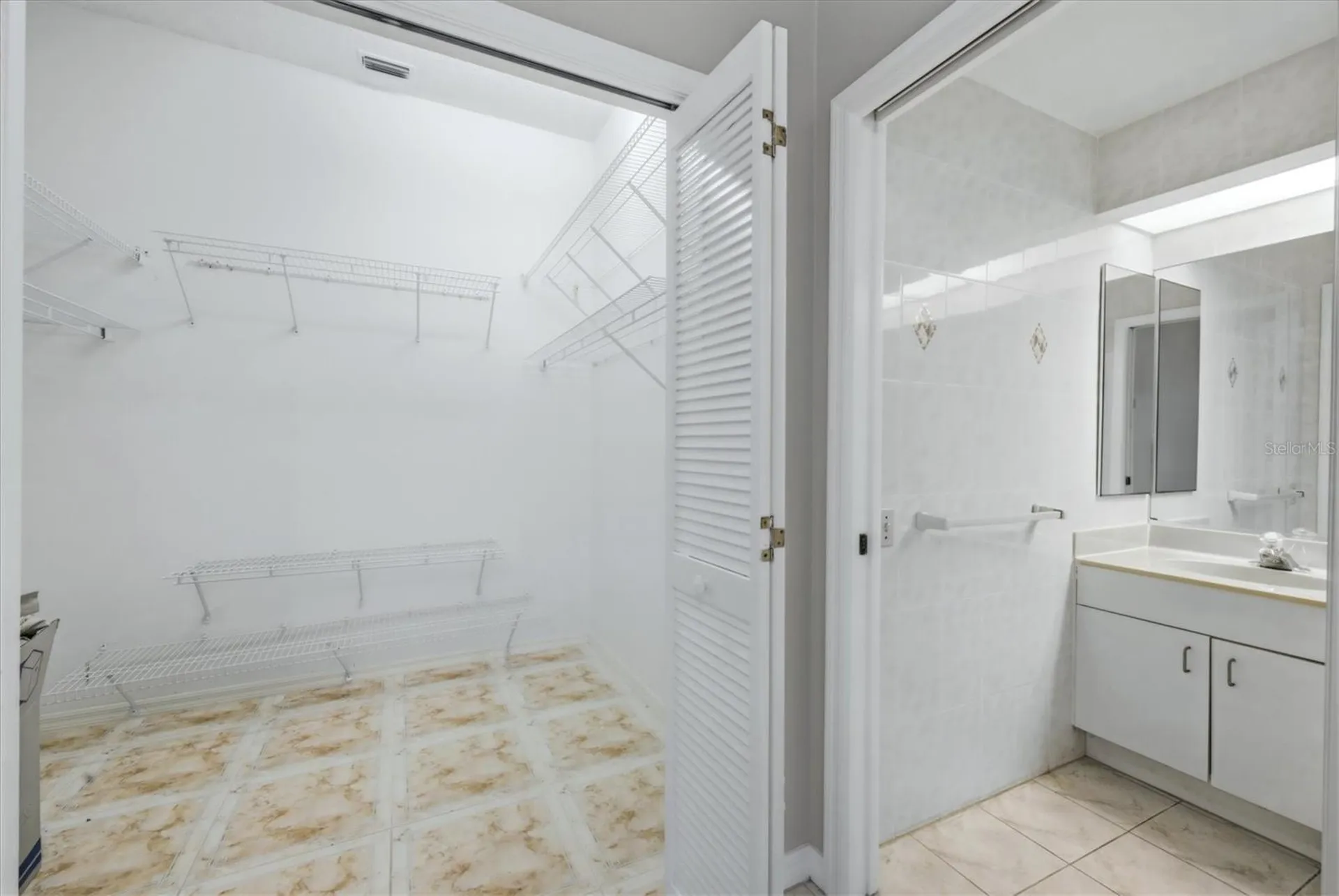 4738 Dundee Drive Bradenton FL 34210