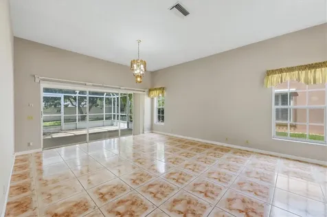 4738 Dundee Drive Bradenton FL 34210