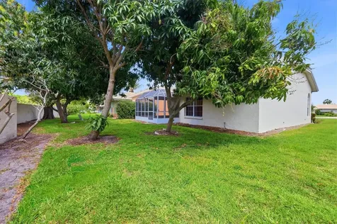 4738 Dundee Drive Bradenton FL 34210