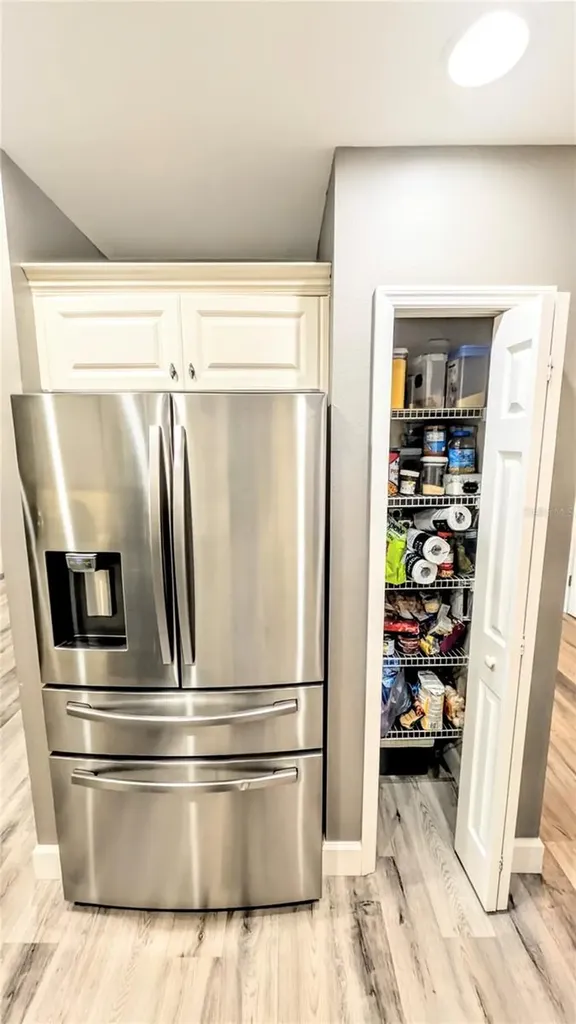 5687 Key Largo Court Bradenton FL 34203