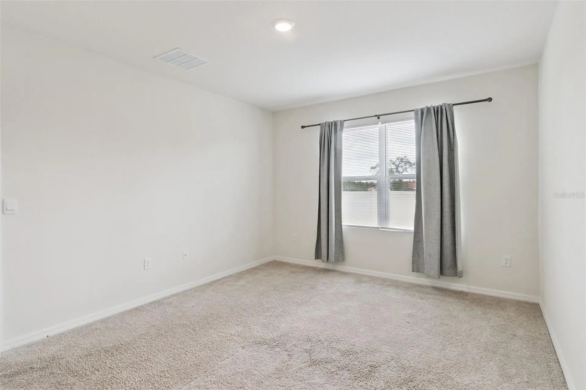 4373 Deleon Street Haines City FL 33844