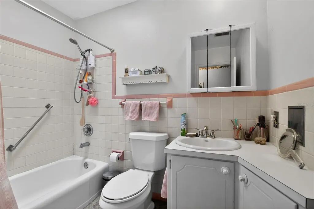 1803 SE 3rd Avenue Ocala FL 34471