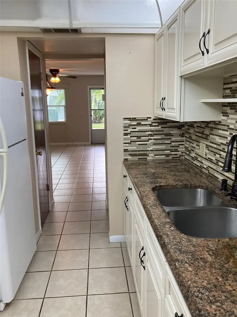5257 81st Lane N St Petersburg FL 33709