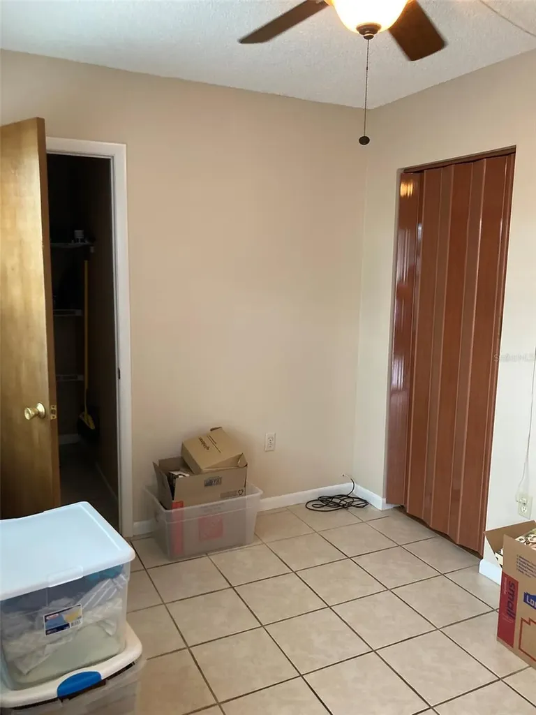 5257 81st Lane N St Petersburg FL 33709