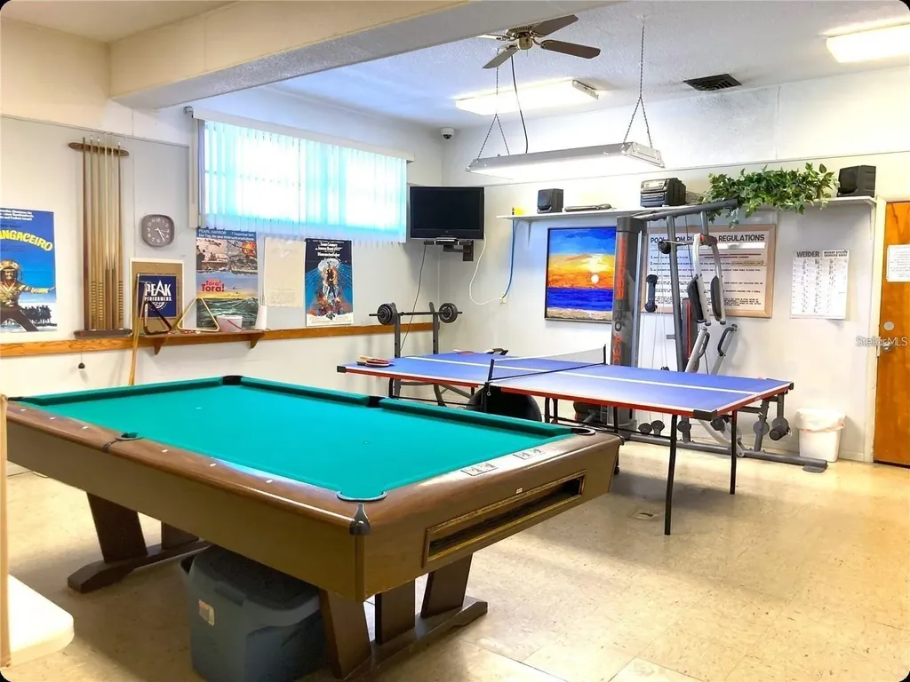 5257 81st Lane N St Petersburg FL 33709