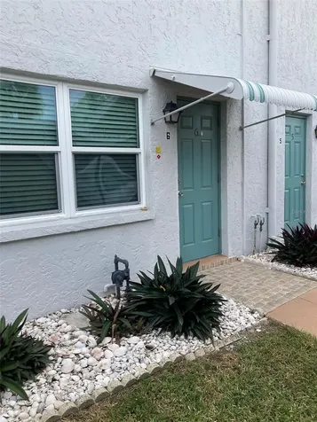 5257 81st Lane N St Petersburg FL 33709