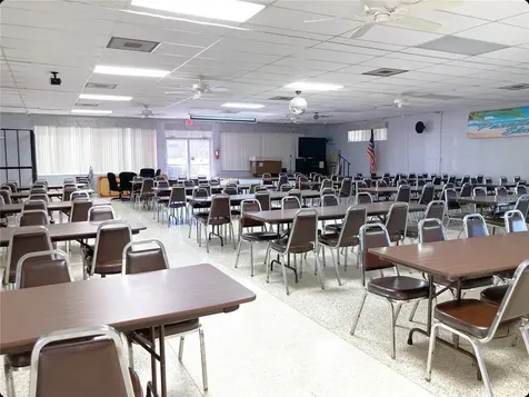 5257 81st Lane N St Petersburg FL 33709