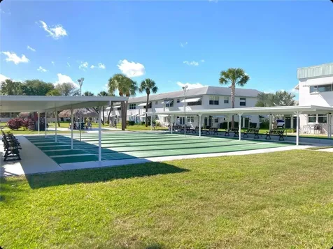 5257 81st Lane N St Petersburg FL 33709