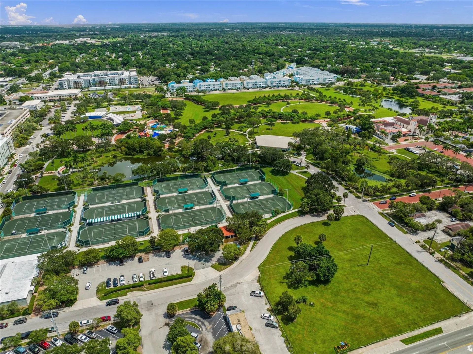 2121 Wood Street Sarasota FL 34237