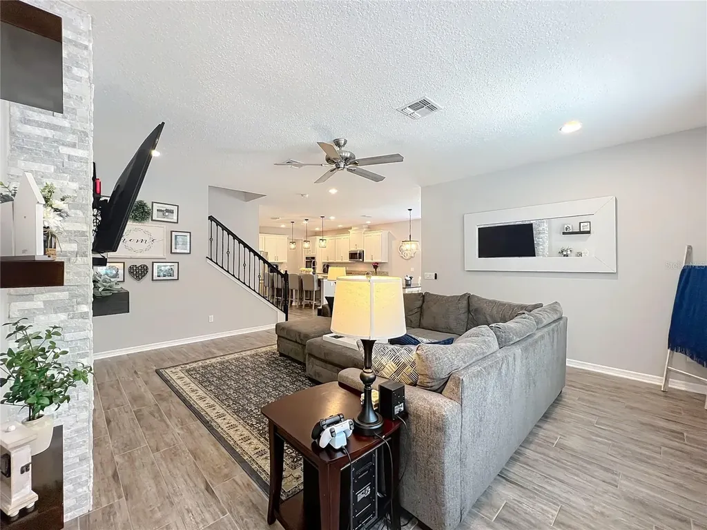 2676 Estuary Loop Oviedo FL 32765