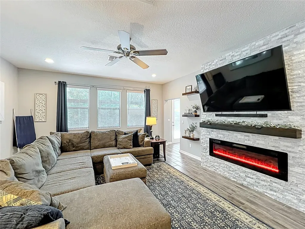 2676 Estuary Loop Oviedo FL 32765