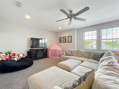 2676 Estuary Loop Oviedo FL 32765