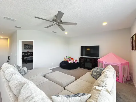 2676 Estuary Loop Oviedo FL 32765