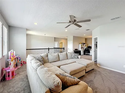 2676 Estuary Loop Oviedo FL 32765