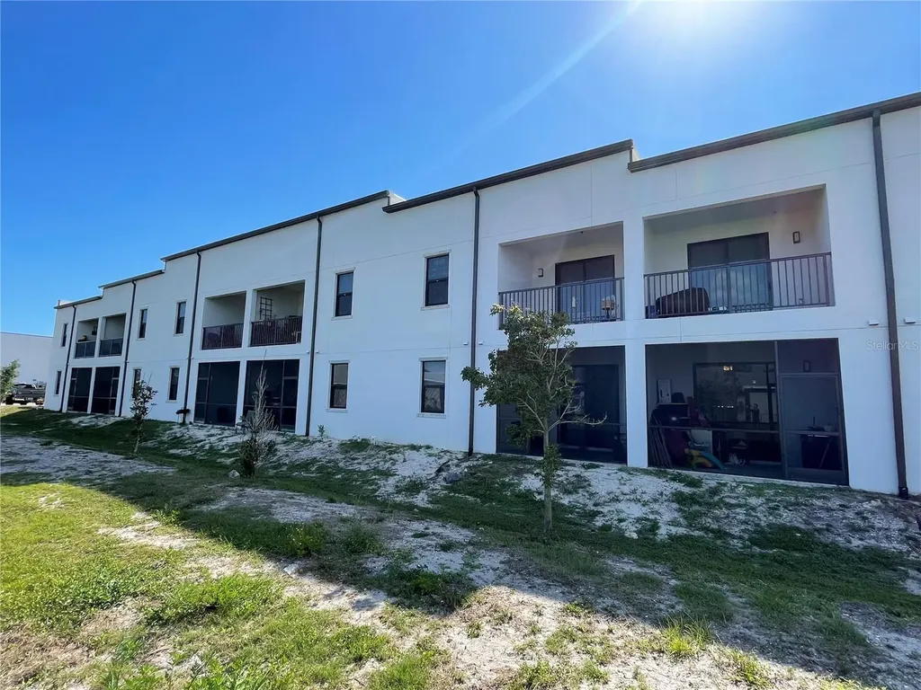 907 Skyline Boulevard Cape Coral FL 33991
